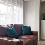 Stunning Birmingham Home For Up To 4 People